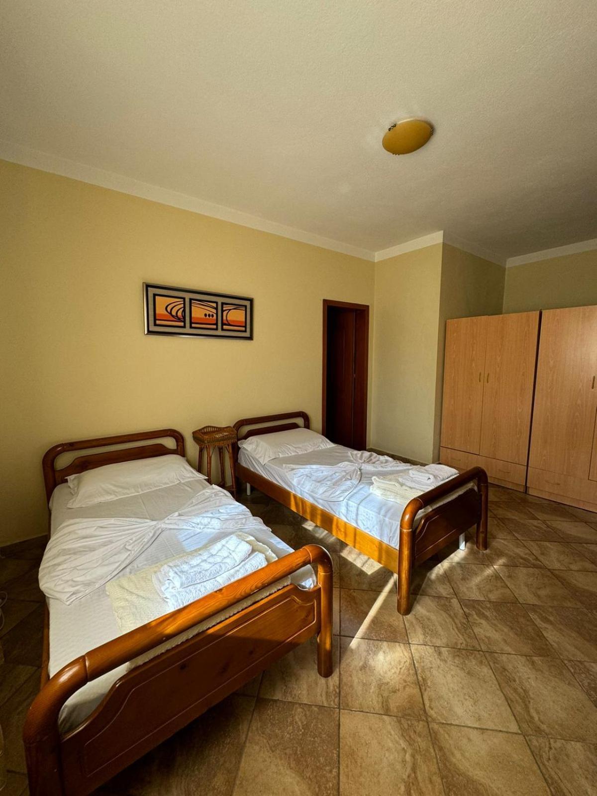 Sol Central Apartament Durrës Exterior foto